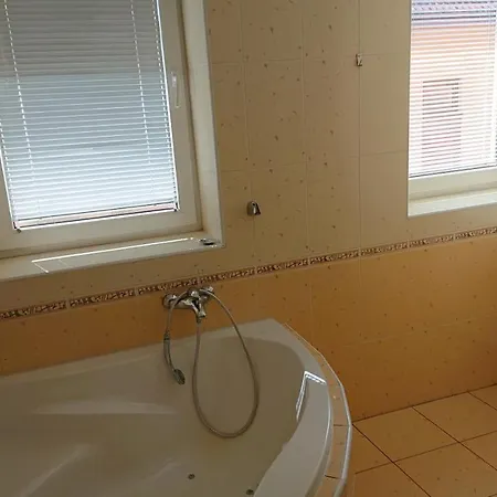 Penzion pod Vlkolíncom Penzión pre hostí 3*
