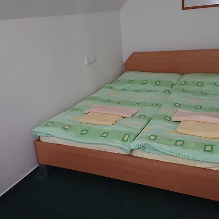 Πανσιόν Pod Vlkolincom 3*